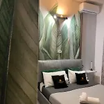 Le Temple Du Luxe Bed & Breakfast 3*