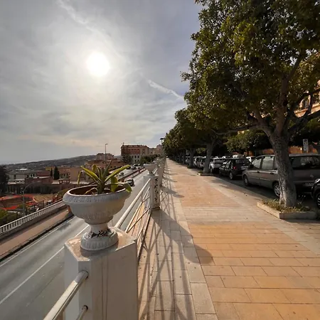 Le Temple Du Luxe Bed & Breakfast 3*