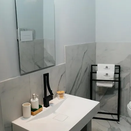 Le Temple Du Luxe Nocleg ze śniadaniem 3*
