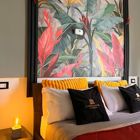Le Temple Du Luxe Bed & Breakfast