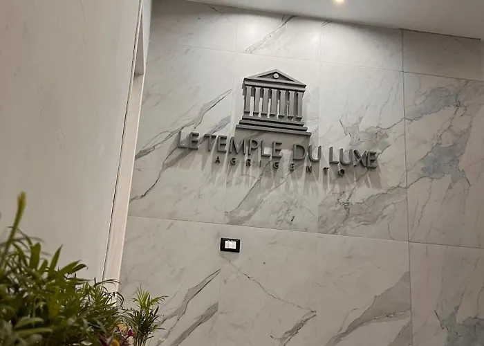 Le Temple Du Luxe Bed & Breakfast