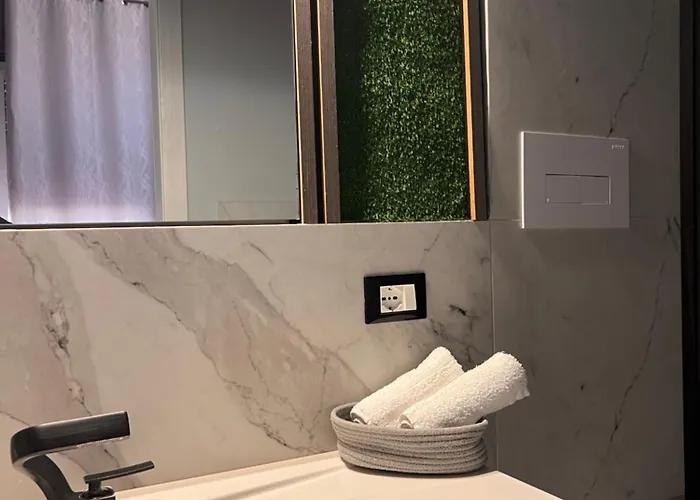 Le Temple Du Luxe Bed & Breakfast 3*